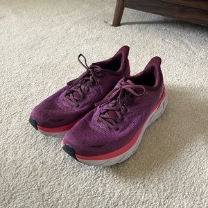 Hoka Clifton 8